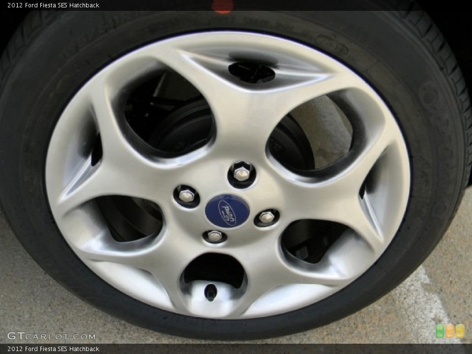 2012 Ford Fiesta SES Hatchback Wheel and Tire Photo #58189940