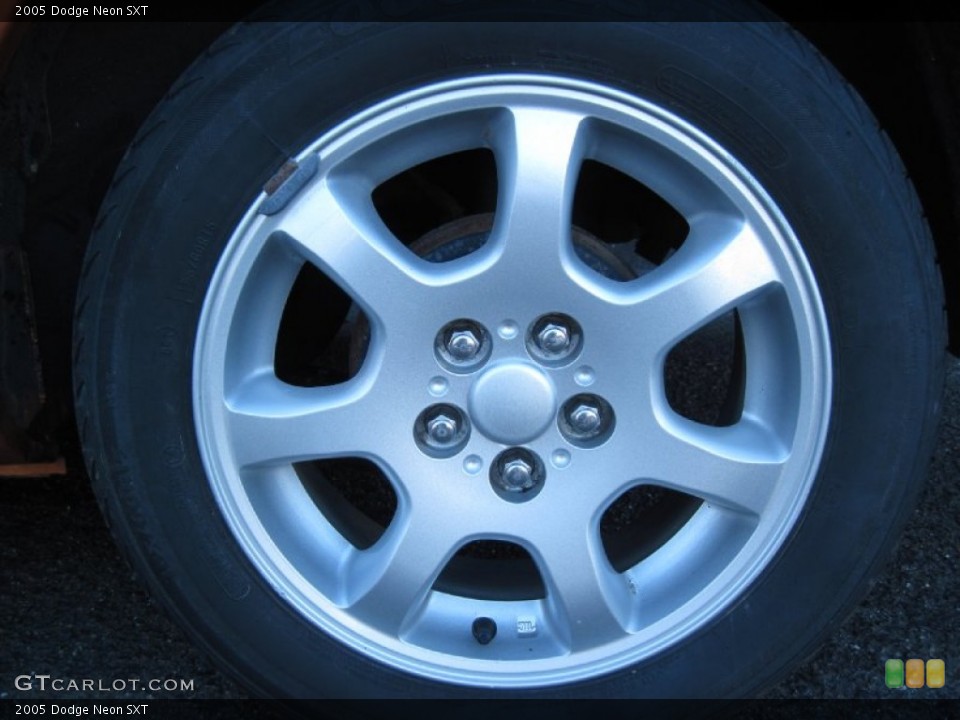 2005 Dodge Neon SXT Wheel and Tire Photo #58570803