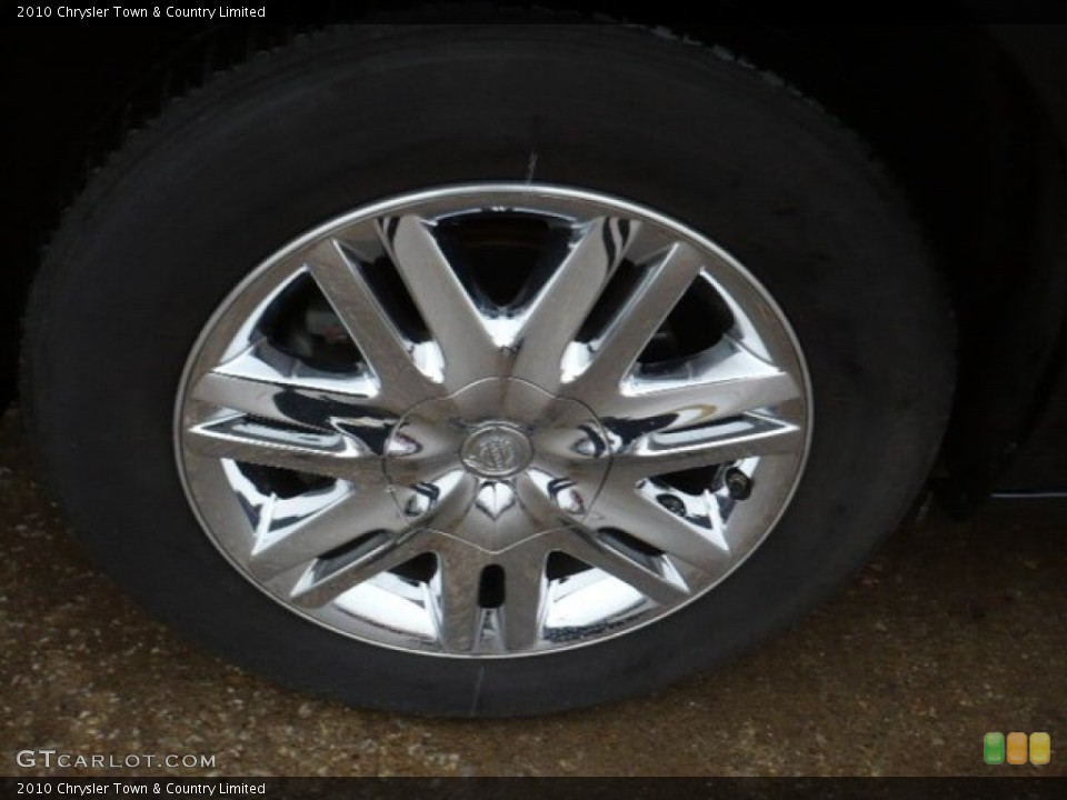 2010 Chrysler Town & Country Limited Wheel and Tire Photo #58611335