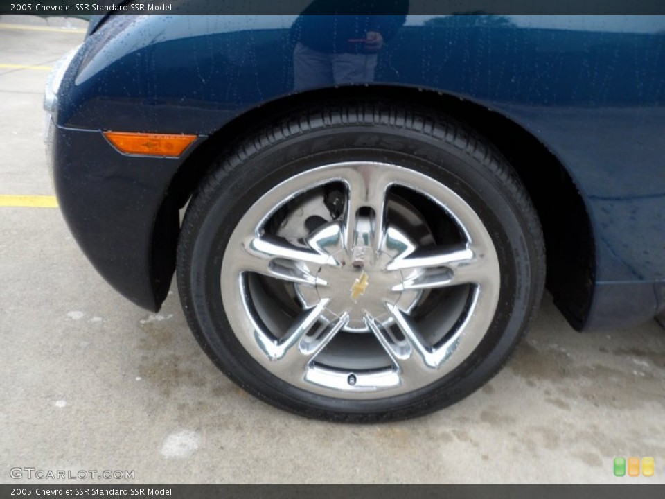 2005 Chevrolet SSR  Wheel and Tire Photo #58708952