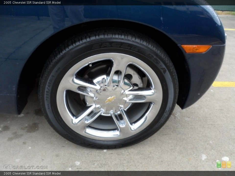 2005 Chevrolet SSR  Wheel and Tire Photo #58708973