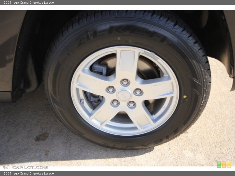 2005 Jeep Grand Cherokee Laredo Wheel and Tire Photo #58863772
