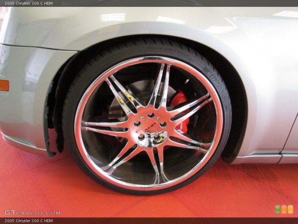 2005 Chrysler 300 Custom Wheel and Tire Photo #58891167