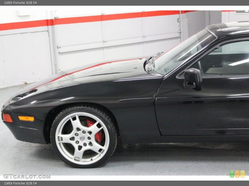 1989 Porsche 928 S4 Wheel and Tire Photo #58921447