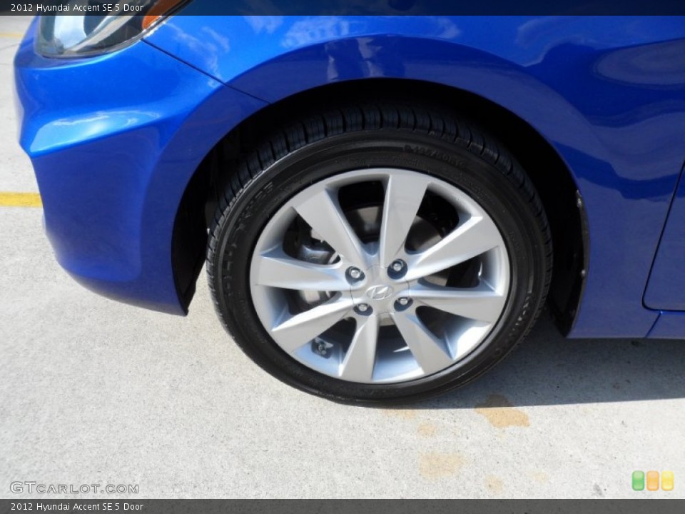 2012 Hyundai Accent SE 5 Door Wheel and Tire Photo #59164265