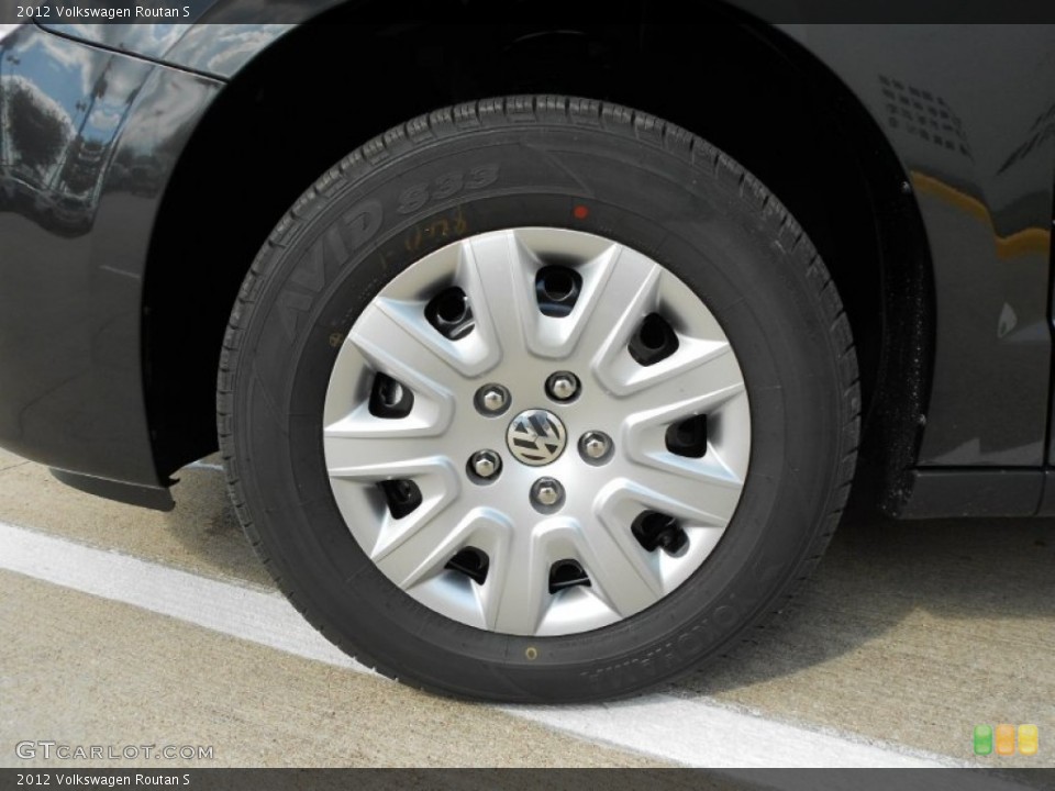 2012 Volkswagen Routan S Wheel and Tire Photo #59269602