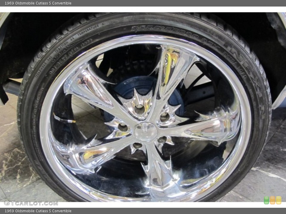 1969 Oldsmobile Cutlass Custom Wheel and Tire Photo #59506203