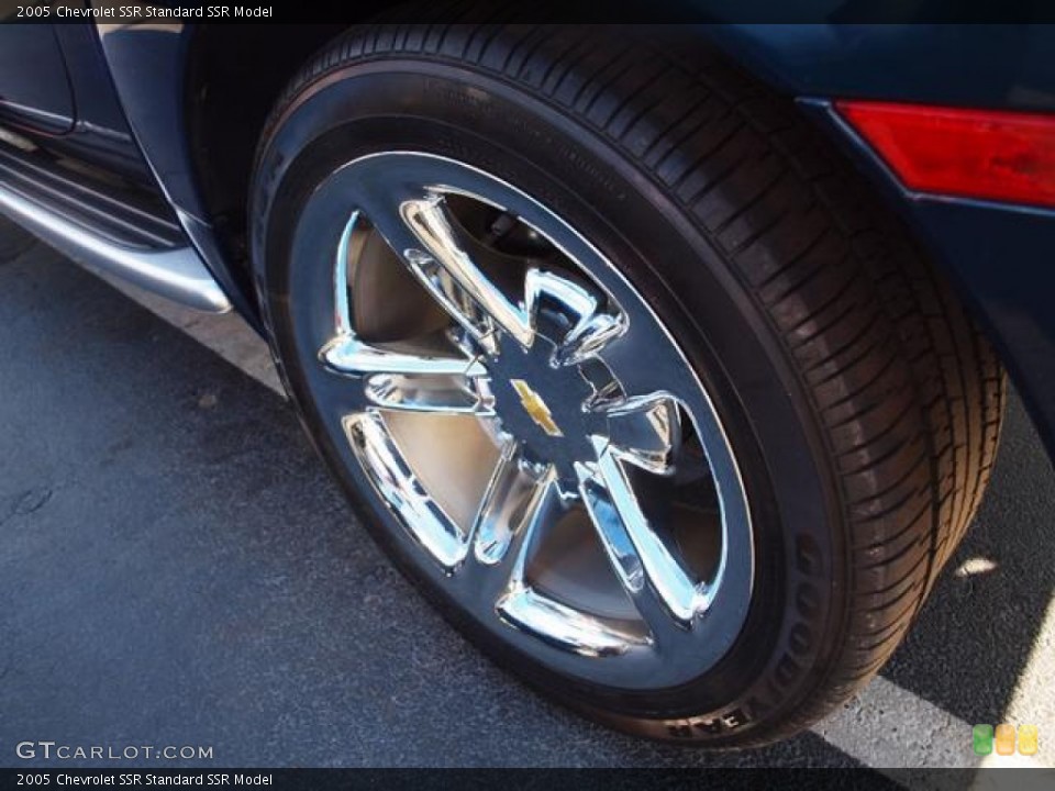 2005 Chevrolet SSR  Wheel and Tire Photo #59539774