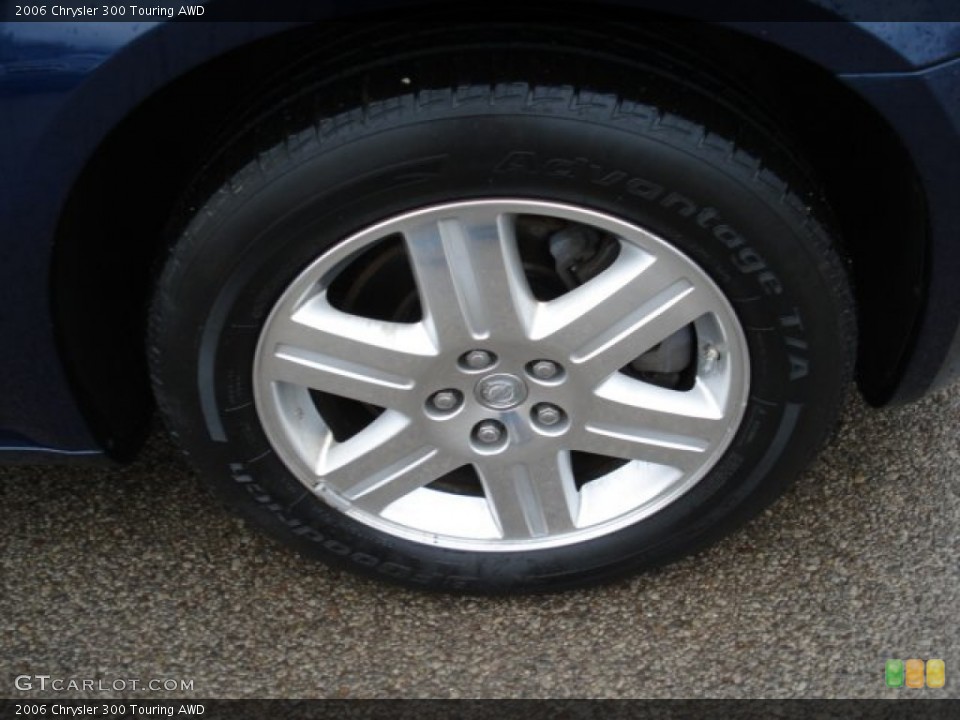 2006 Chrysler 300 Touring AWD Wheel and Tire Photo #59580297