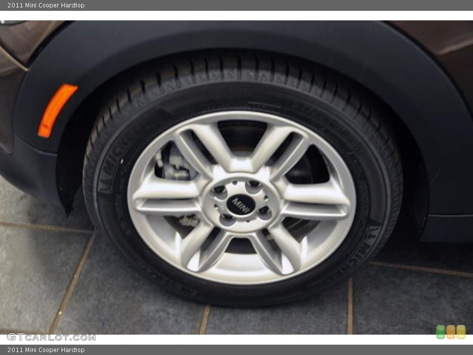 2011 Mini Cooper Hardtop Wheel and Tire Photo #59601900