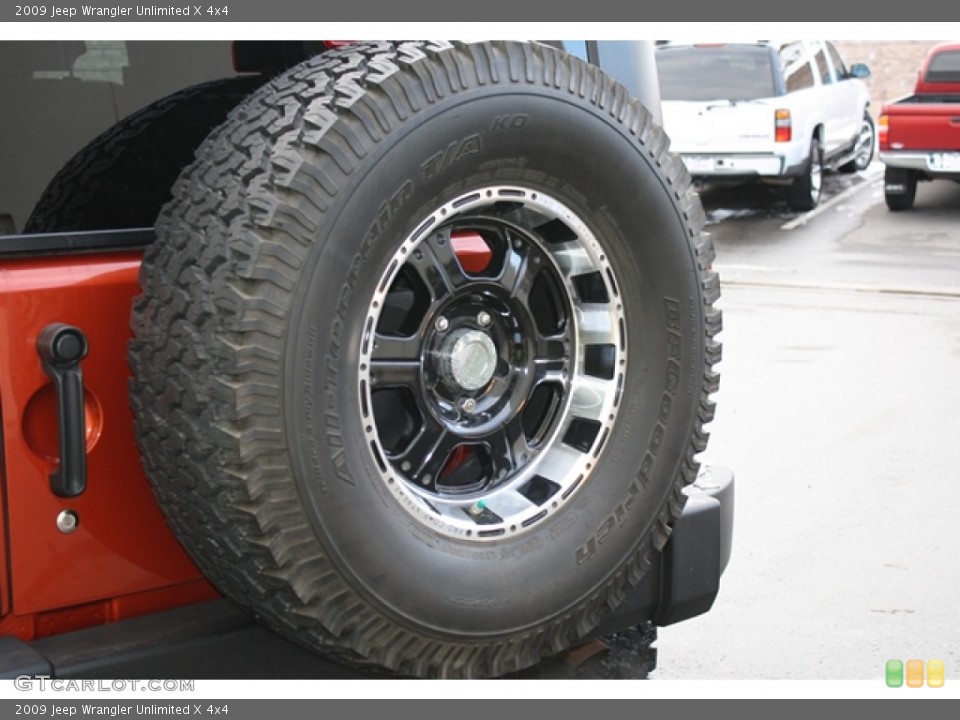 2009 Jeep Wrangler Unlimited Custom Wheel and Tire Photo #59609934
