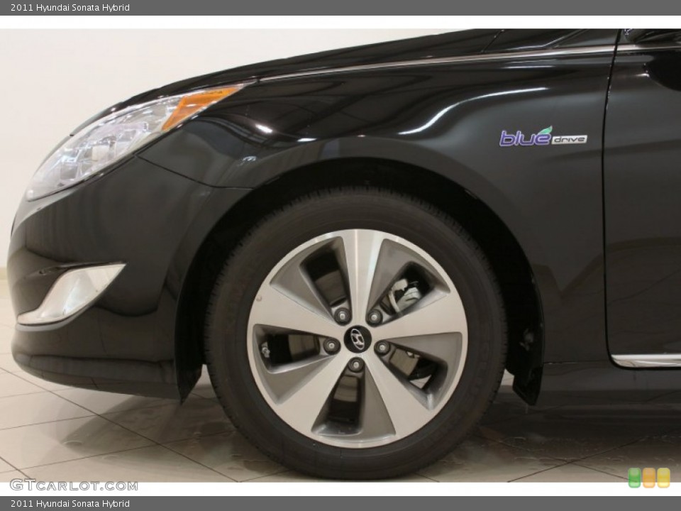 2011 Hyundai Sonata Hybrid Wheel and Tire Photo #59631761