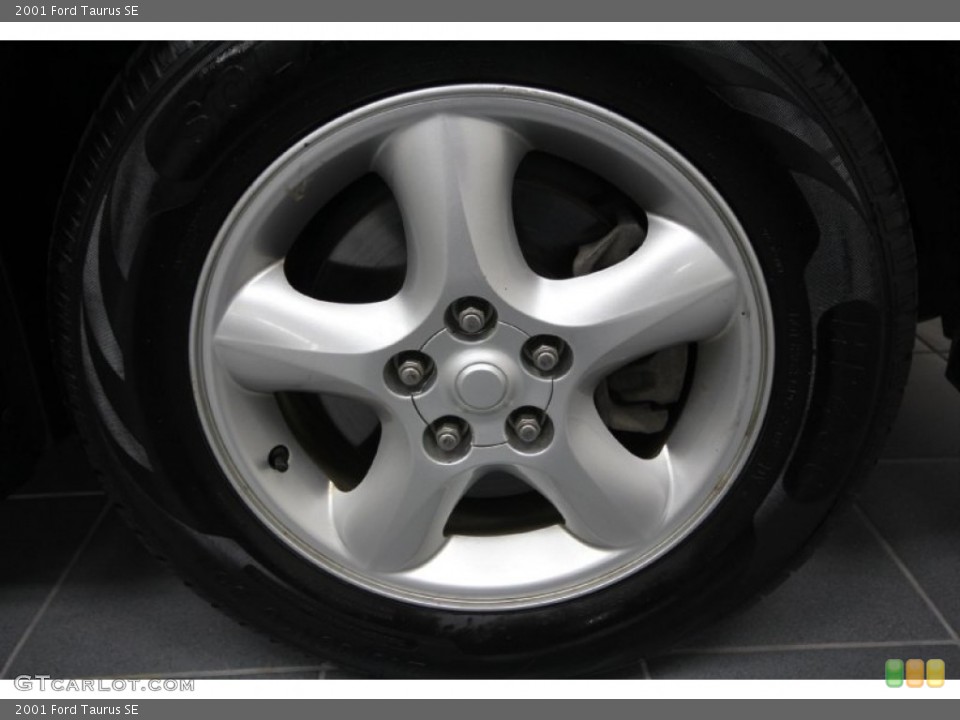 2001 Ford Taurus SE Wheel and Tire Photo #59643110