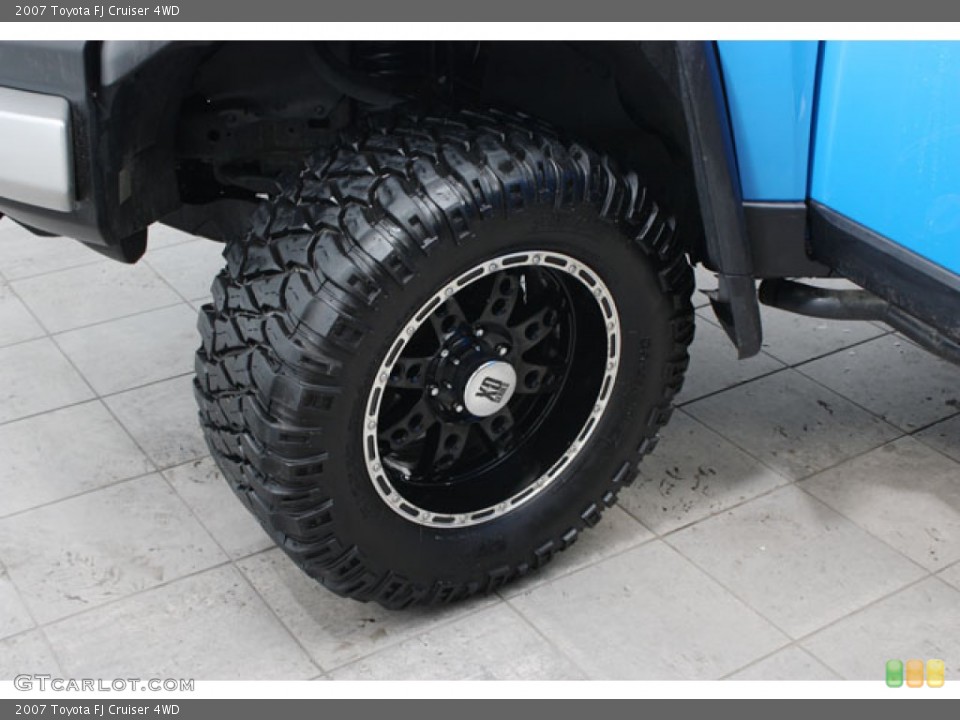 2007 Toyota FJ Cruiser Custom Wheel and Tire Photo #59656523