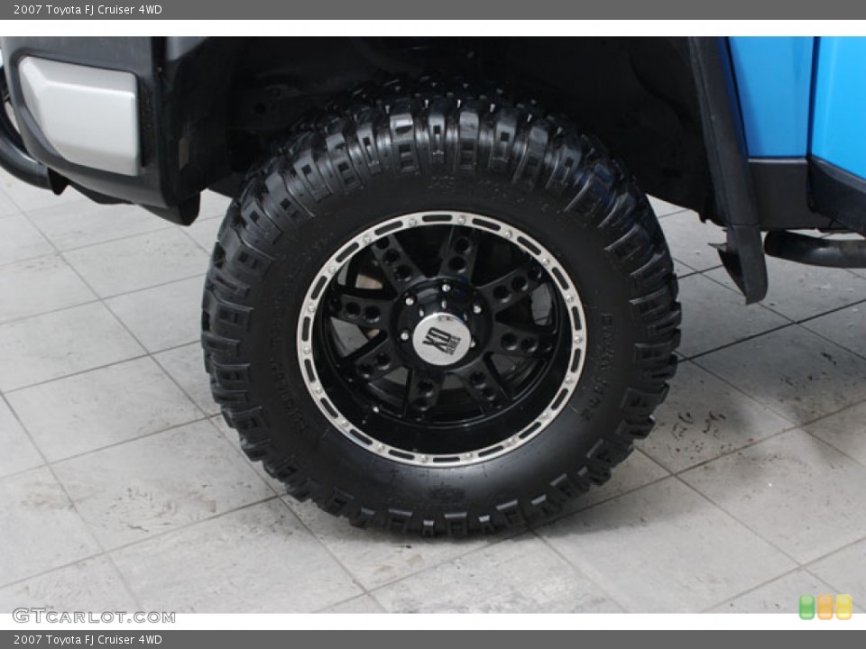 2007 Toyota FJ Cruiser Custom Wheel and Tire Photo #59656556