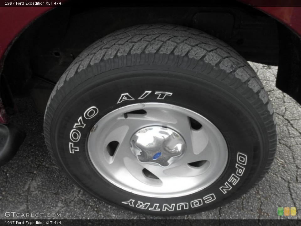 1997 Ford Expedition XLT 4x4 Wheel and Tire Photo #59703198