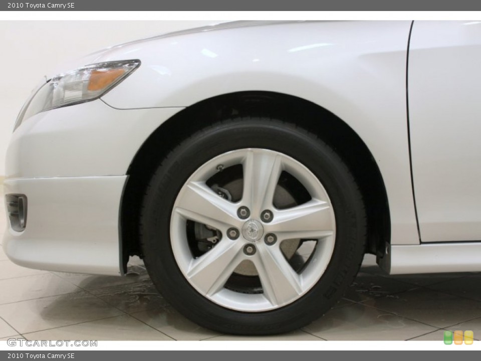 2010 Toyota Camry SE Wheel and Tire Photo #59727387