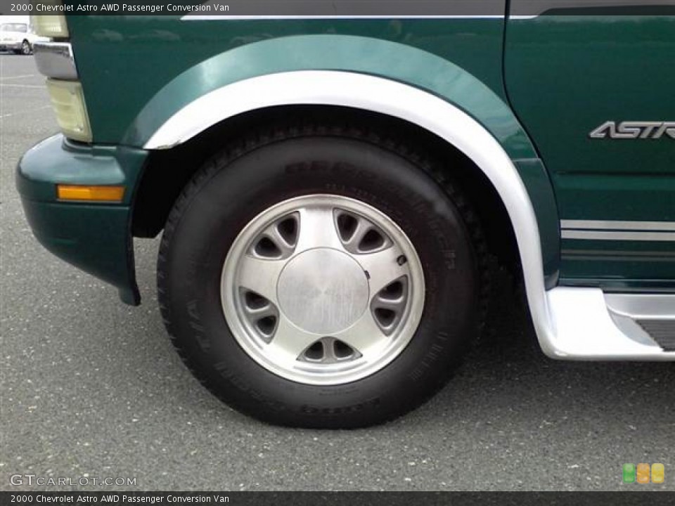 2000 Chevrolet Astro AWD Passenger Conversion Van Wheel and Tire Photo #59732559