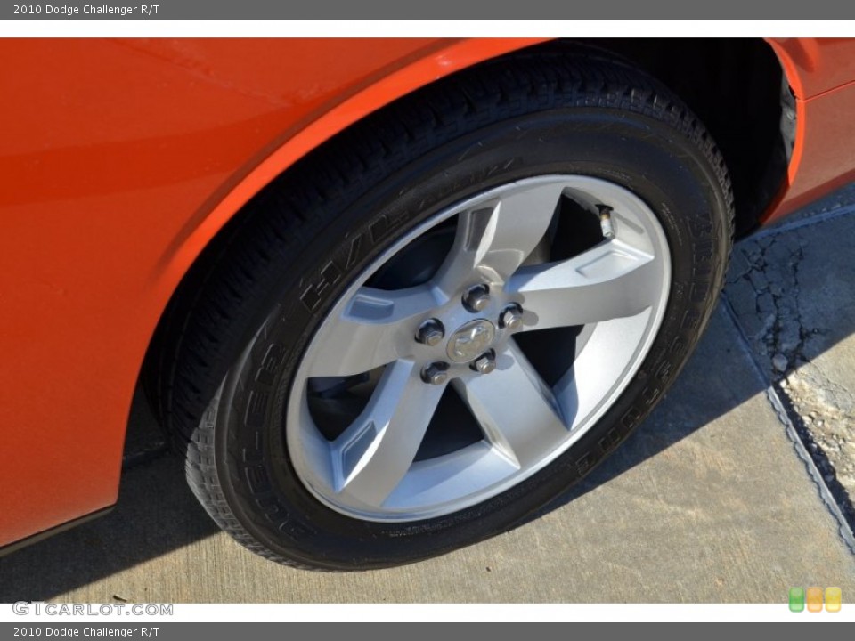 2010 Dodge Challenger R/T Wheel and Tire Photo #59734242