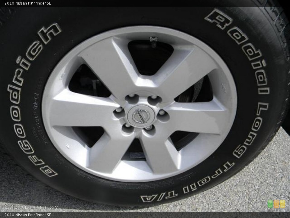 2010 Nissan Pathfinder SE Wheel and Tire Photo #59779766