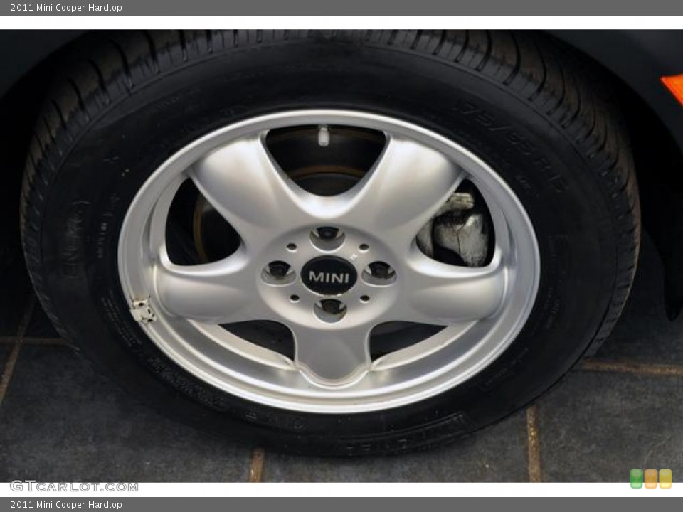 2011 Mini Cooper Hardtop Wheel and Tire Photo #59823083