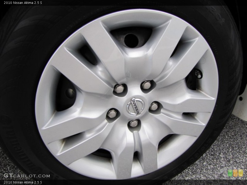 2010 Nissan Altima 2.5 S Wheel and Tire Photo #59923055
