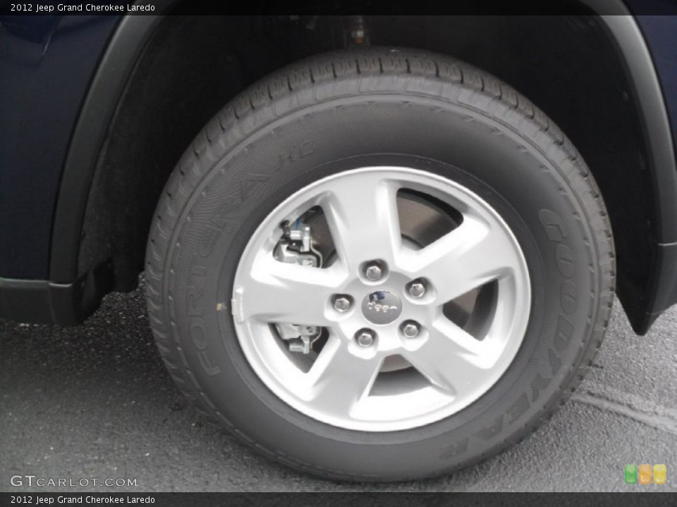 2012 Jeep Grand Cherokee Laredo Wheel and Tire Photo #59954976