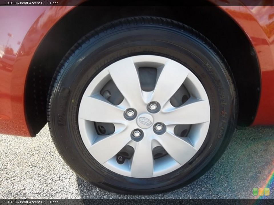 2010 Hyundai Accent GS 3 Door Wheel and Tire Photo #59987849