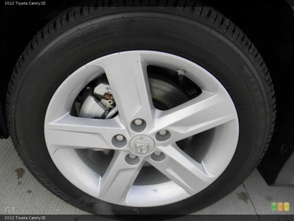 2012 Toyota Camry SE Wheel and Tire Photo #59994175