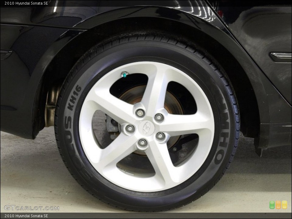 2010 Hyundai Sonata SE Wheel and Tire Photo #60046709