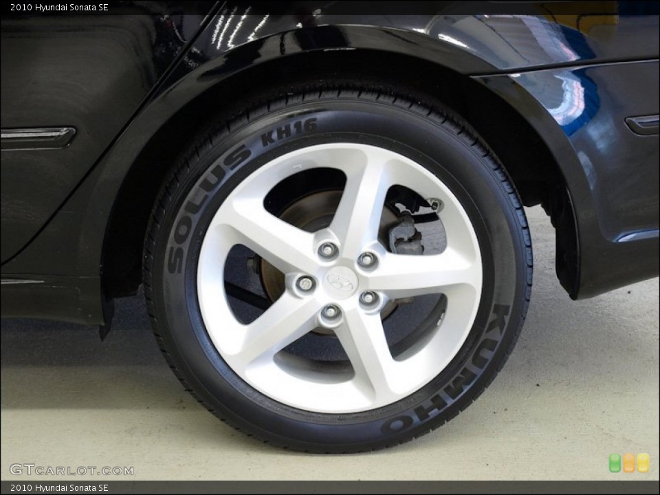 2010 Hyundai Sonata SE Wheel and Tire Photo #60046718