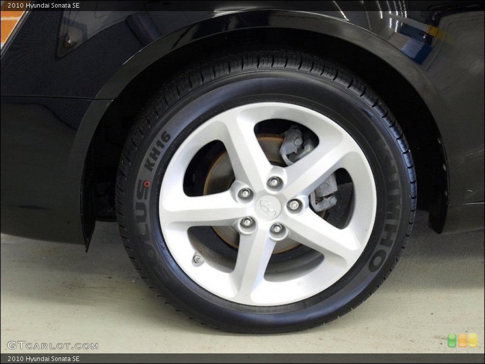 2010 Hyundai Sonata SE Wheel and Tire Photo #60046735