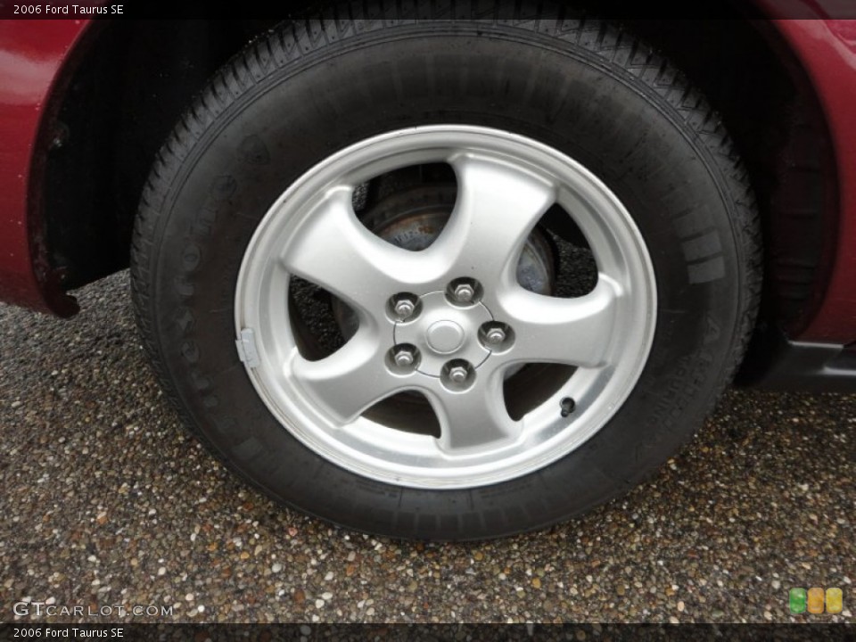 2006 Ford Taurus SE Wheel and Tire Photo #60088471