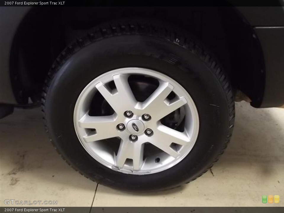 2007 Ford Explorer Sport Trac XLT Wheel and Tire Photo #60119498