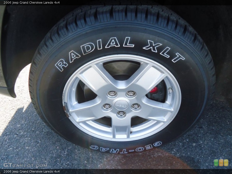 2006 Jeep Grand Cherokee Laredo 4x4 Wheel and Tire Photo #60127869