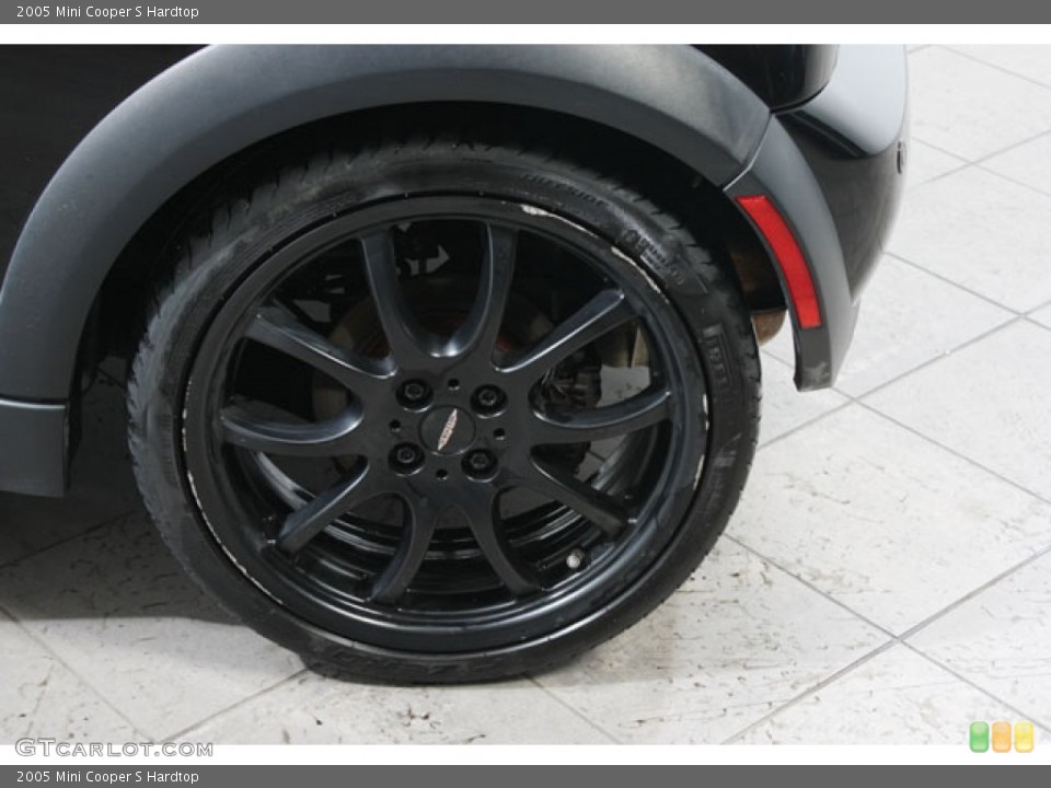 2005 Mini Cooper S Hardtop Wheel and Tire Photo #60203506