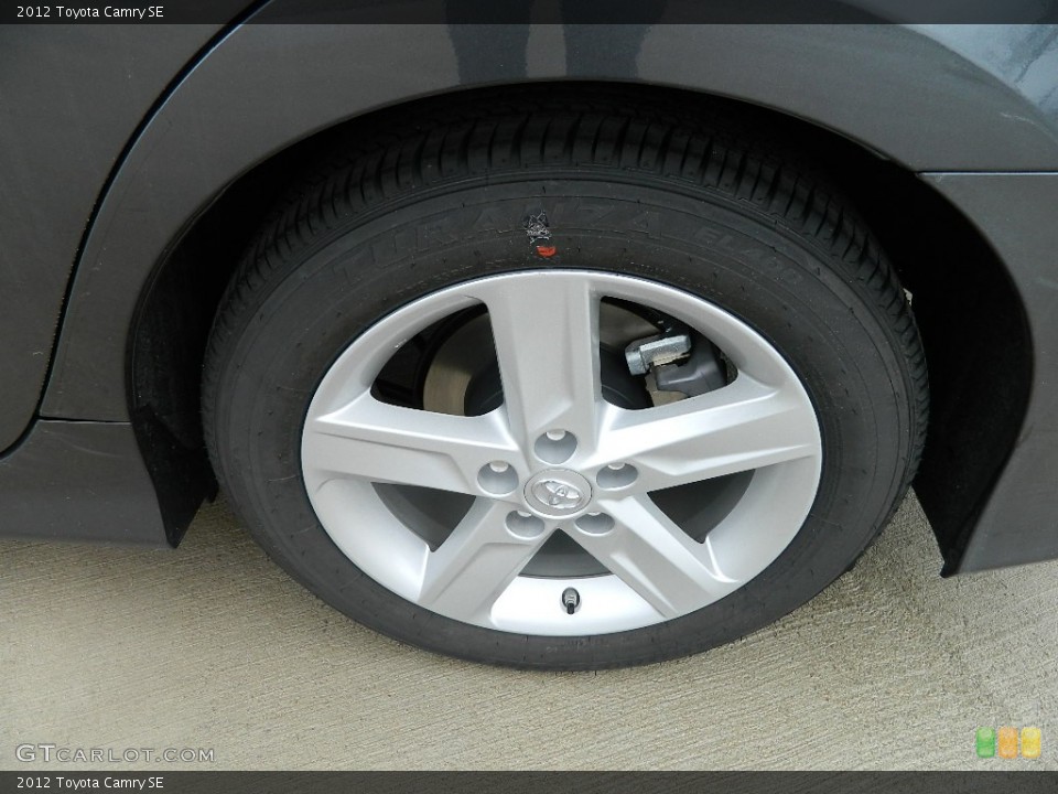 2012 Toyota Camry SE Wheel and Tire Photo #60316499