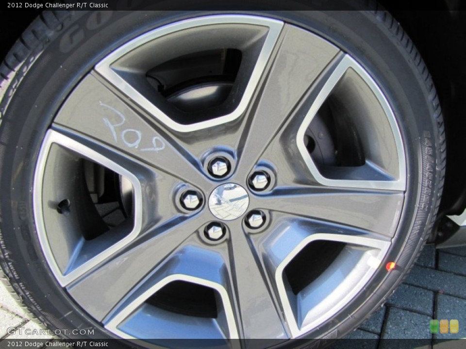 2012 Dodge Challenger R/T Classic Wheel and Tire Photo #60329321