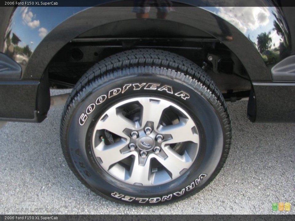 2006 Ford F150 XL SuperCab Wheel and Tire Photo #60380014