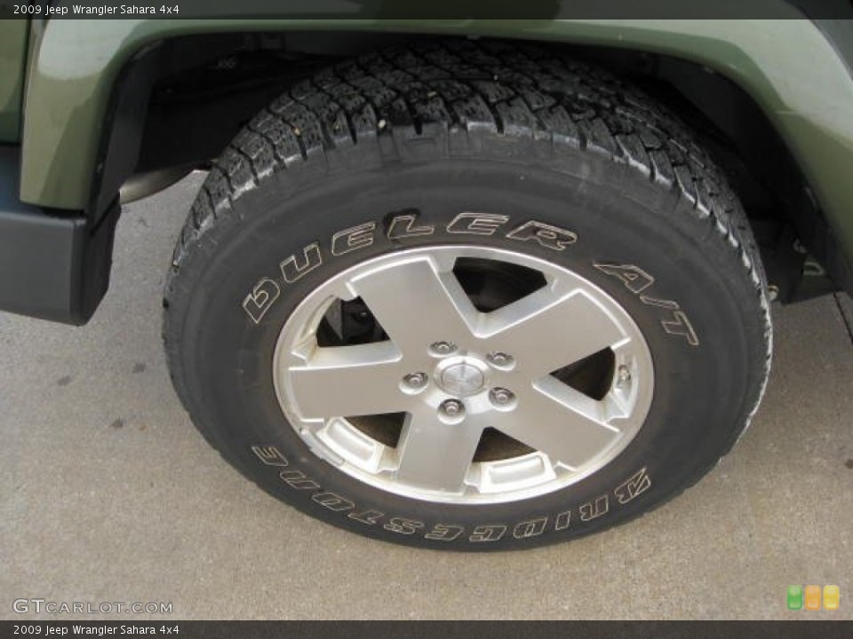 2009 Jeep Wrangler Sahara 4x4 Wheel and Tire Photo #60580192