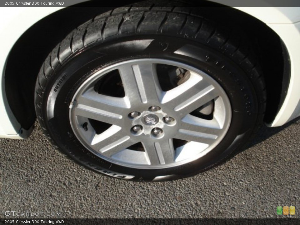 2005 Chrysler 300 Touring AWD Wheel and Tire Photo #60586918
