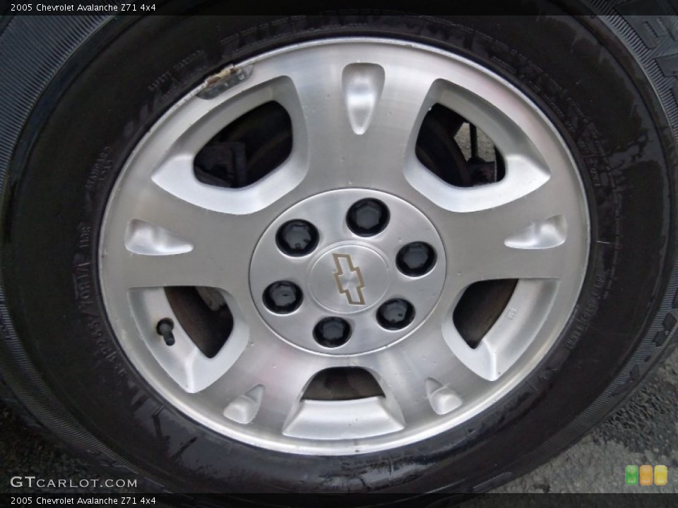 2005 Chevrolet Avalanche Z71 4x4 Wheel and Tire Photo #60642010