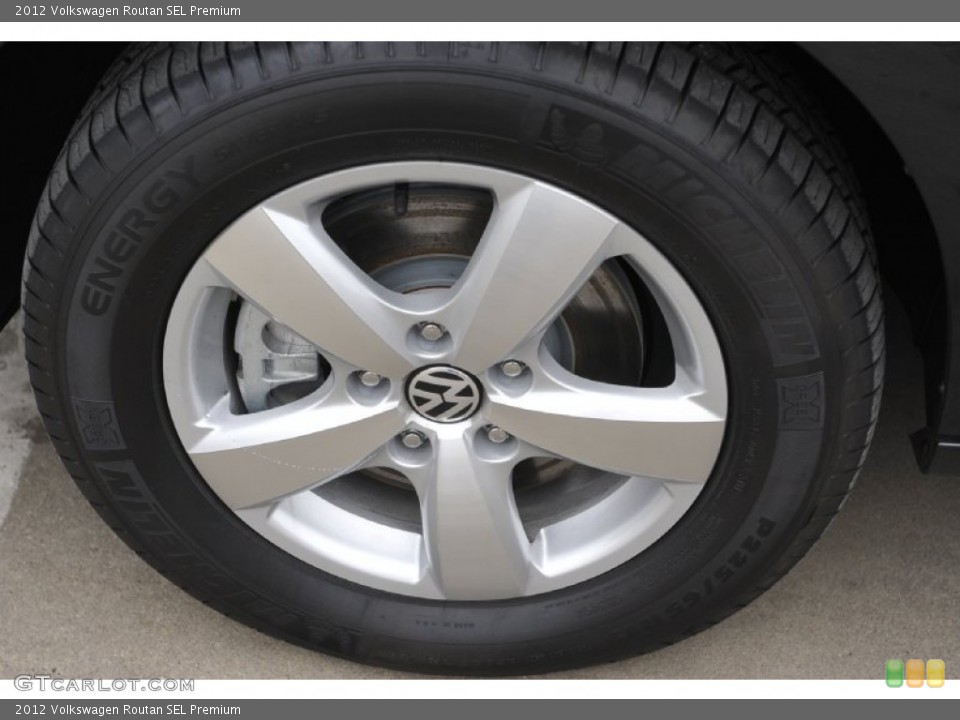 2012 Volkswagen Routan SEL Premium Wheel and Tire Photo #60664380