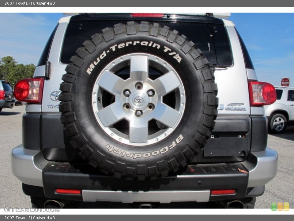 2007 Toyota FJ Cruiser 4WD Wheel and Tire Photo #60701266
