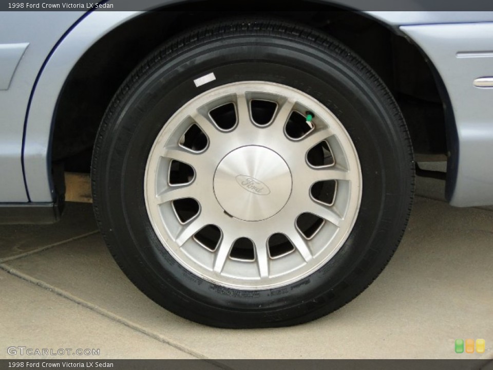 1998 Ford Crown Victoria LX Sedan Wheel and Tire Photo #60741437