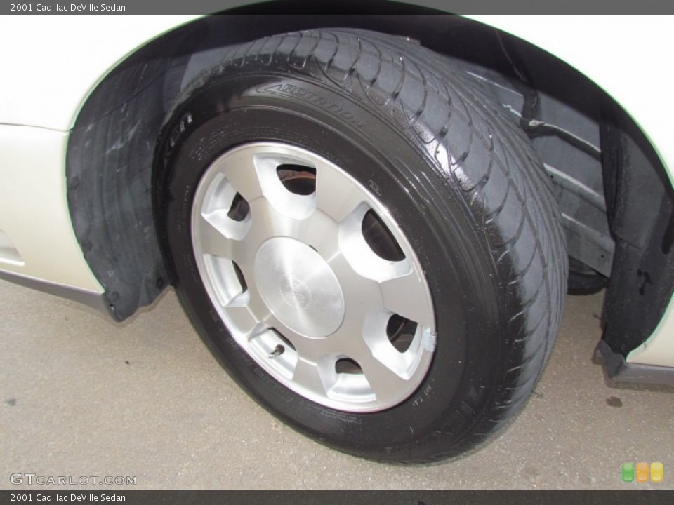 2001 Cadillac DeVille Sedan Wheel and Tire Photo #60785636