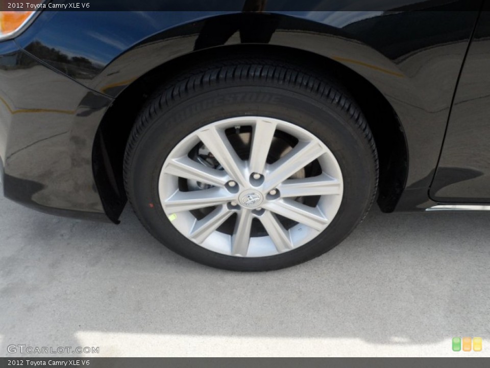 2012 Toyota Camry XLE V6 Wheel and Tire Photo #60800555