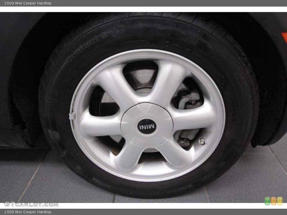 2009 Mini Cooper Hardtop Wheel and Tire Photo #60818238