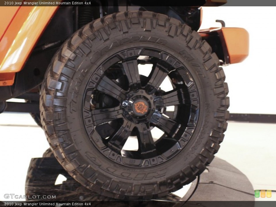 2010 Jeep Wrangler Unlimited Custom Wheel and Tire Photo #60822105