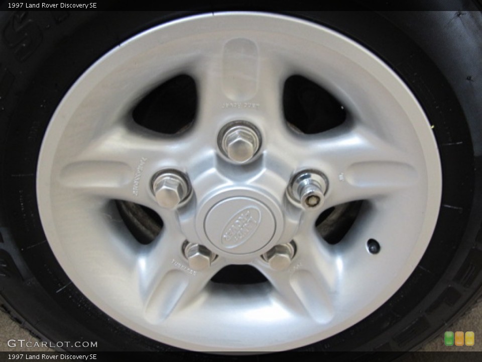 1997 Land Rover Discovery SE Wheel and Tire Photo #60830867